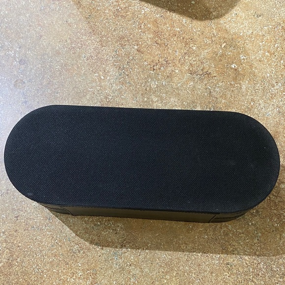 Younique Black Embossed Makeup Case w/Colorful Eyeshadows, Blush and Concealer - Picture 4 of 7